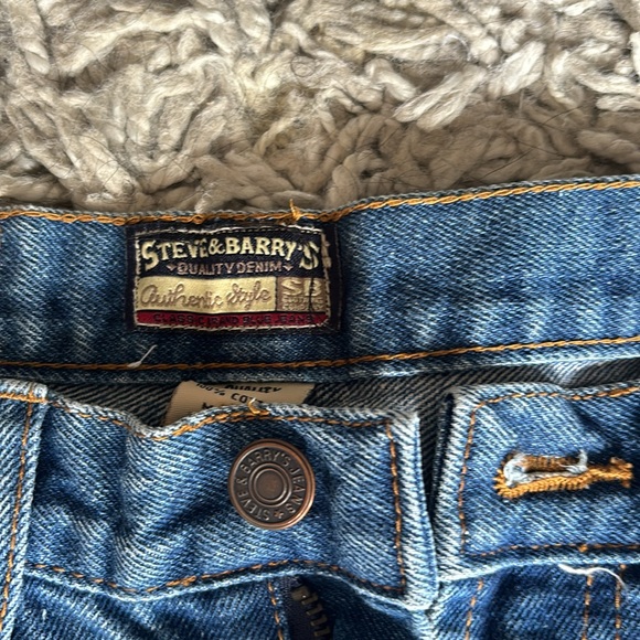 Jean shorts - Picture 2 of 3